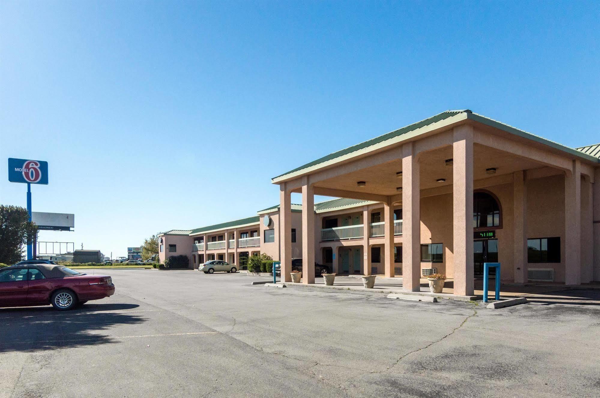 Motel 6 Erick Zewnętrze zdjęcie